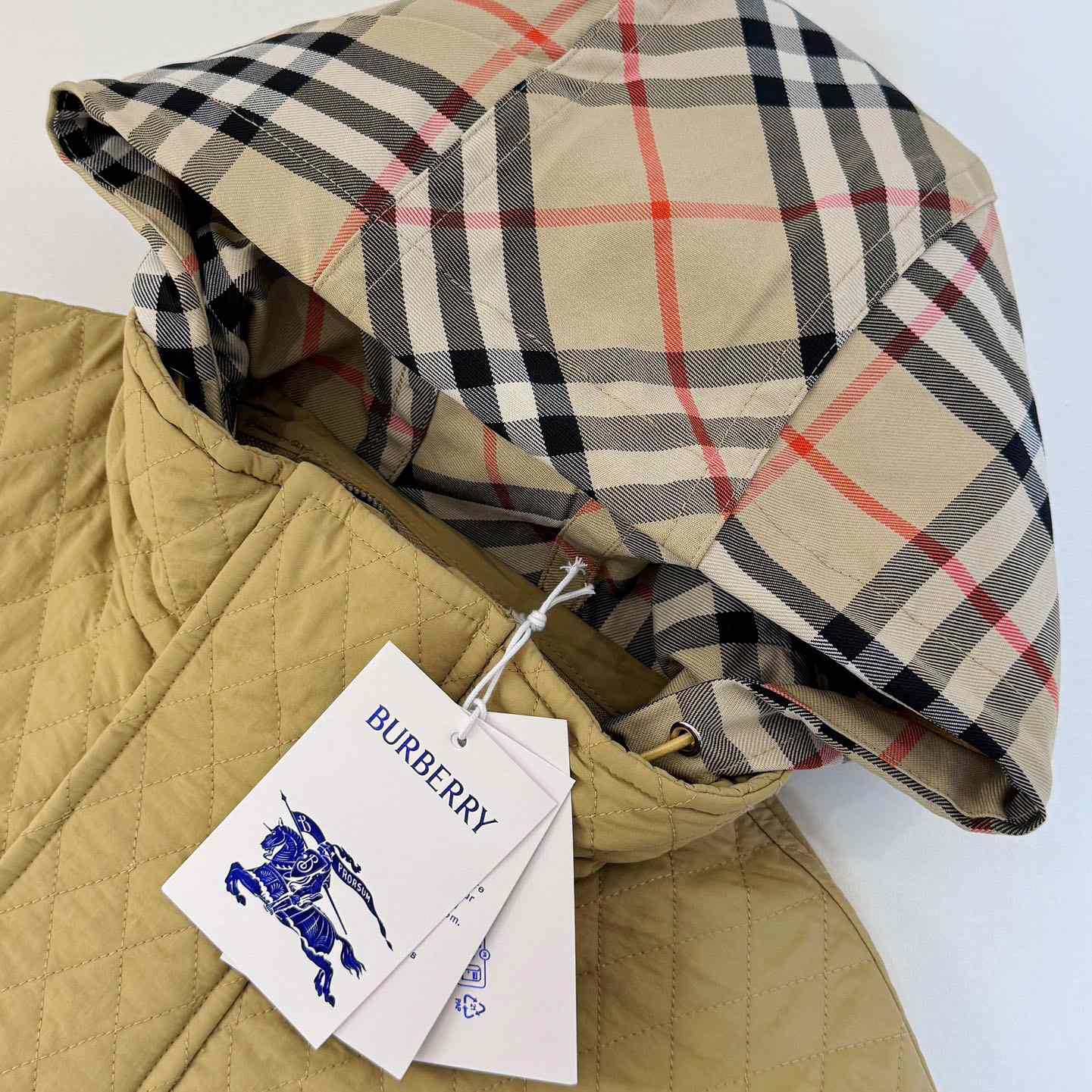 Burberry Check Hood Quilted Nylon Jacket - EUR FASHION