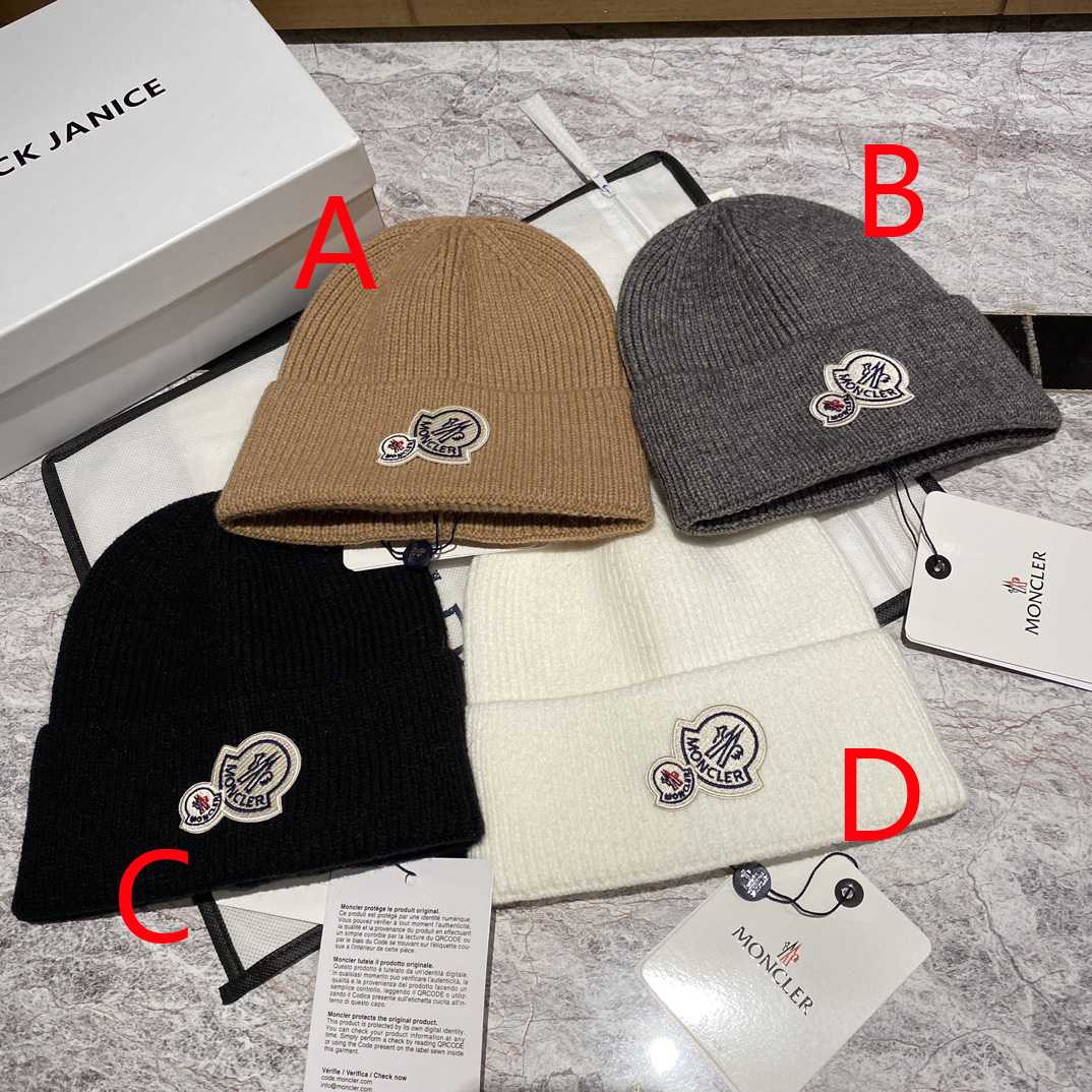 Moncler Beanie  - EUR FASHION