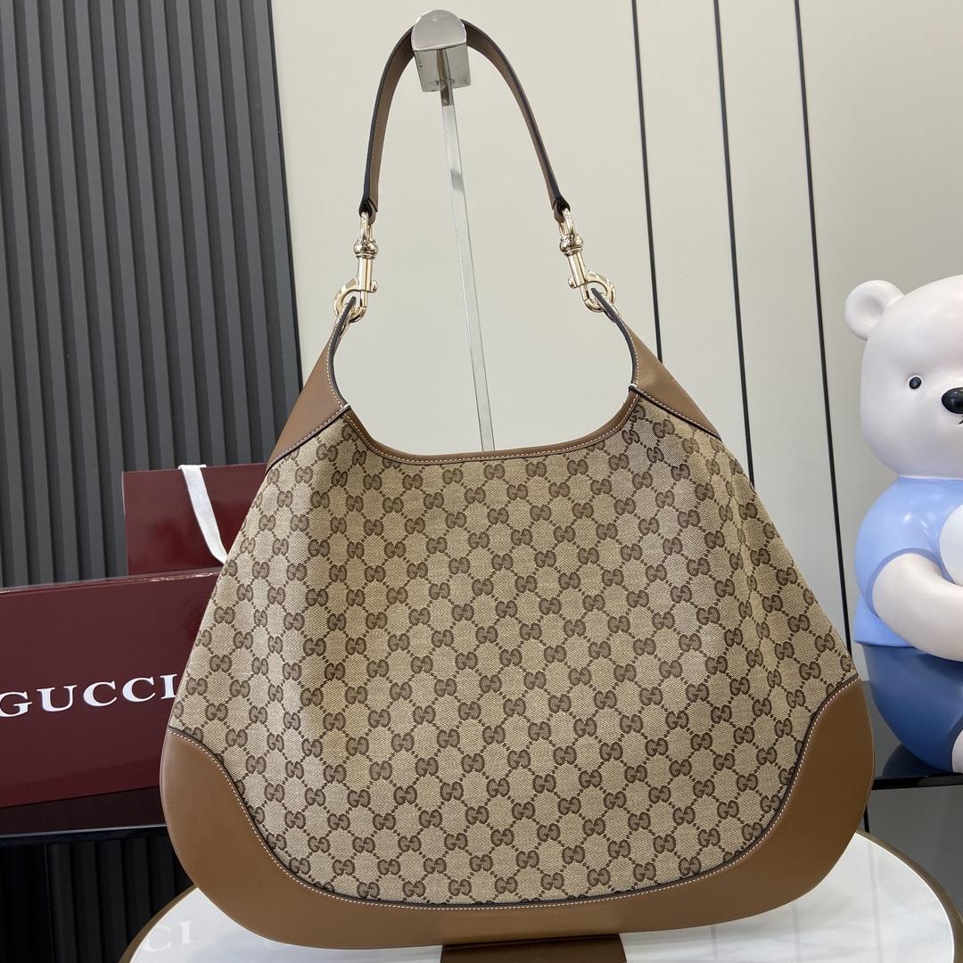 Gucci B Medium Shoulder Bag - EUR FASHION