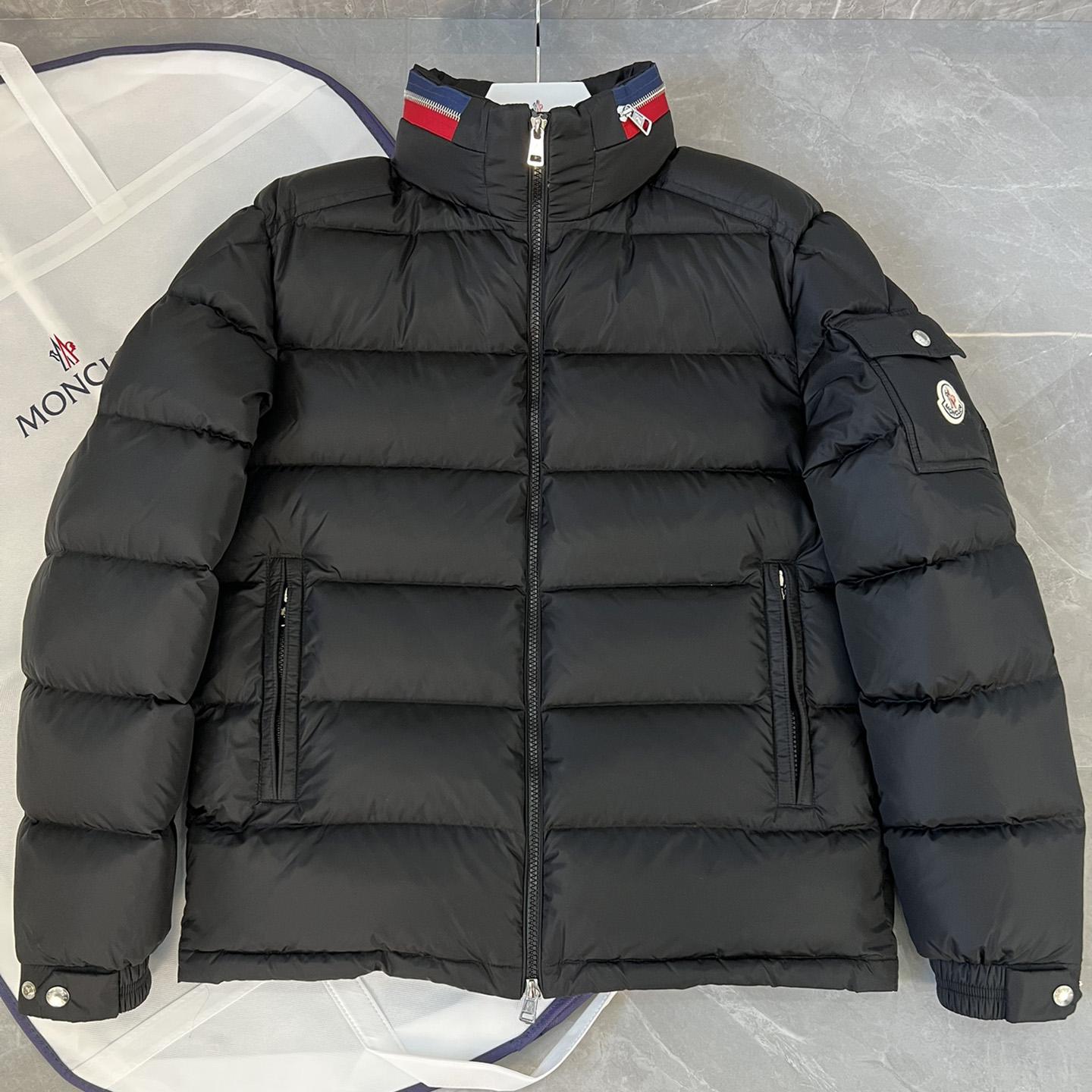 Moncler Bourne Short Down Jacket - EUR FASHION