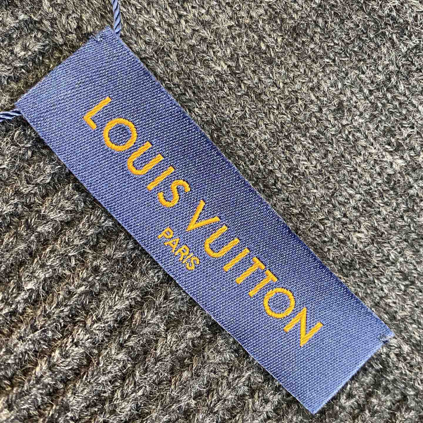 Louis Vuitton Cashmere Blend Shawl Collar Cardigan   1AFWBP - EUR FASHION