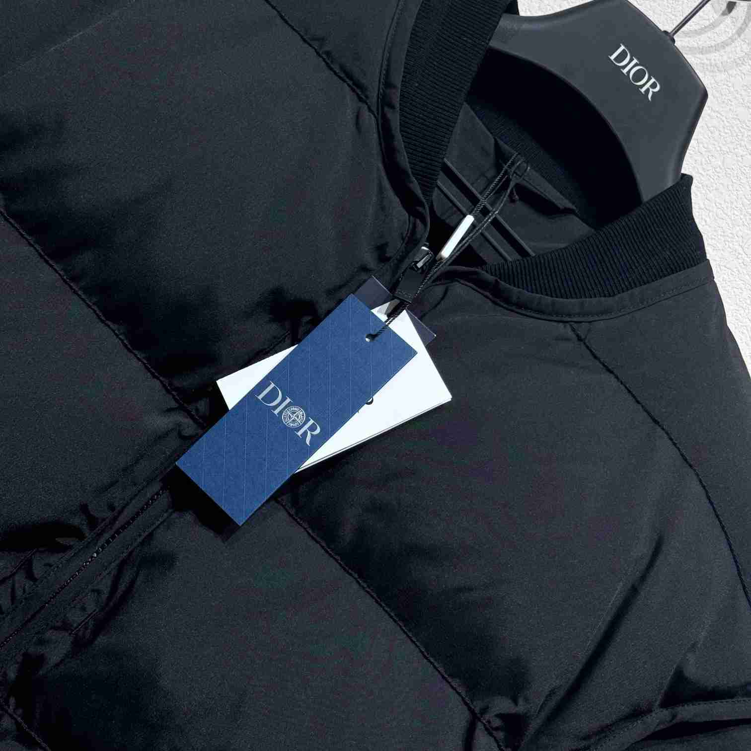 Dior AND LEWIS HAMILTON Puffer Jacket With Removable Sleeves  - EUR FASHION