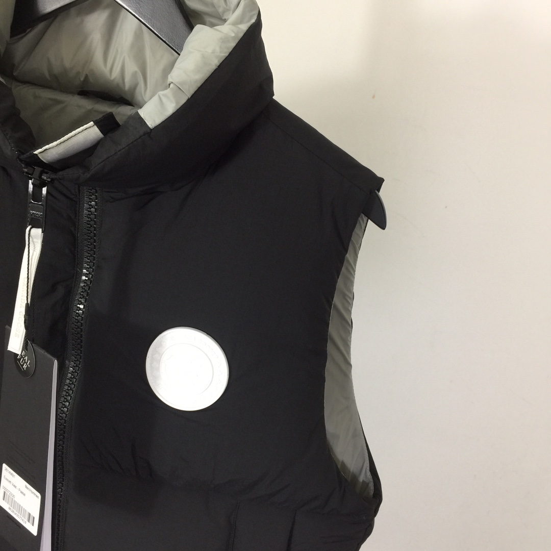 Canada Goose Down Vest - EUR FASHION