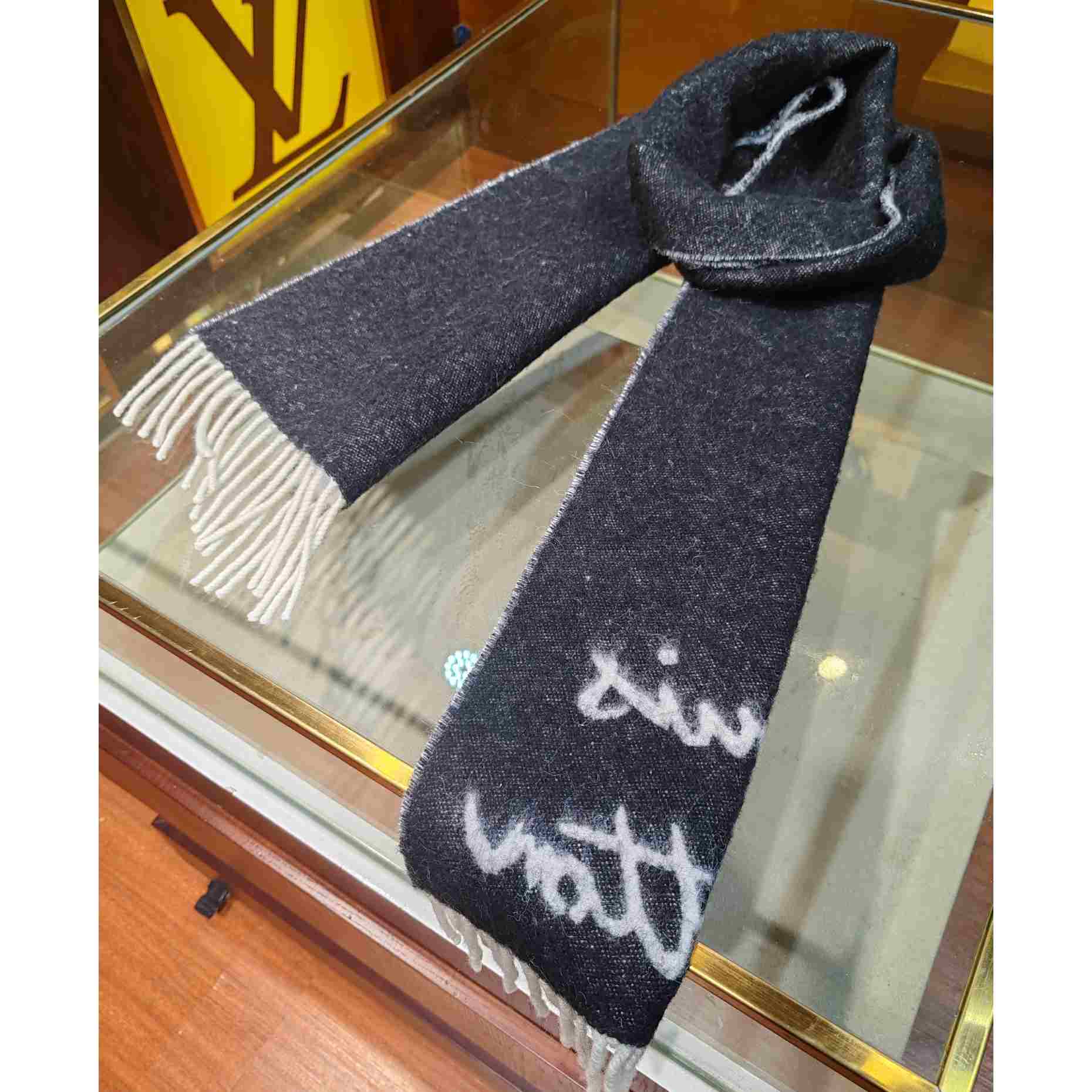 Louis Vuitton Fluffygram Scarf  M92527 - EUR FASHION