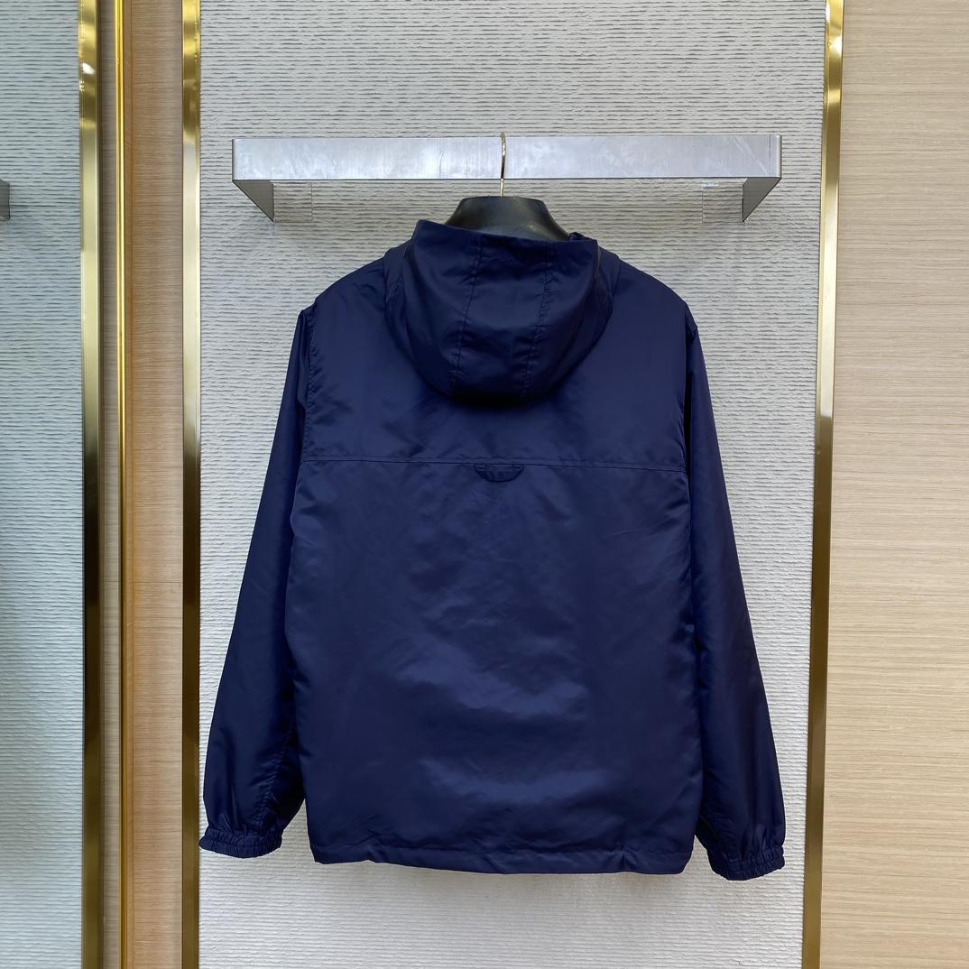 Louis Vuitton Reverse Windbreaker - EUR FASHION