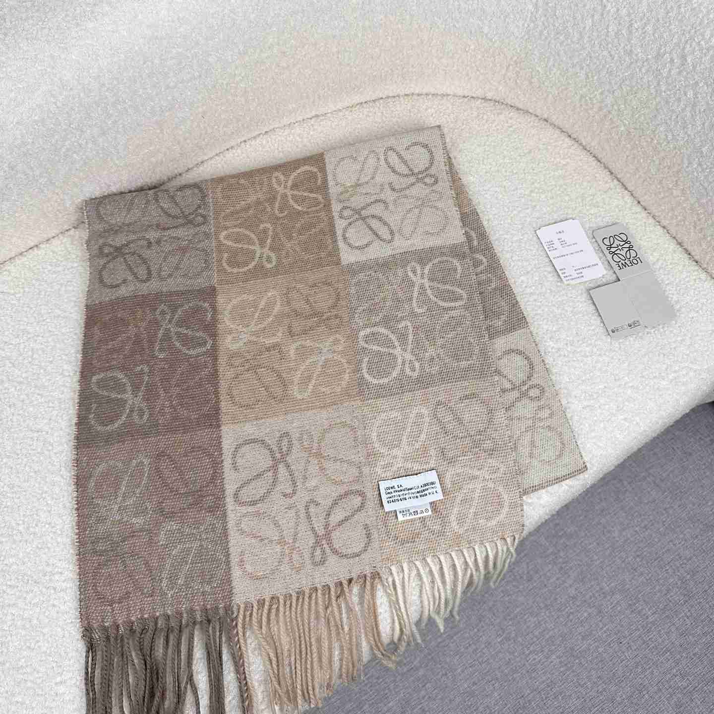 Loewe Scarf   38x200cm - EUR FASHION