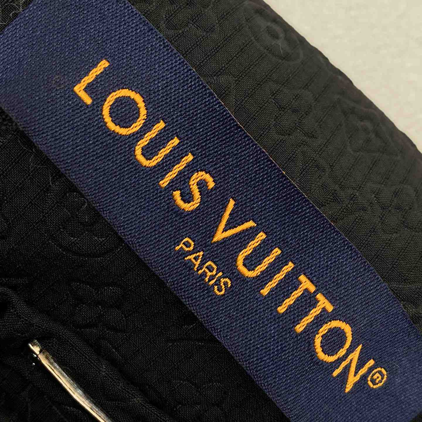 Louis Vuitton Monogram Reversible Down Gilet   - EUR FASHION