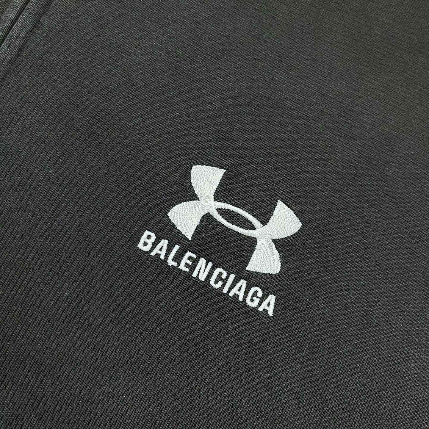 Balenciaga Under Armour® Zip-Up Hoodie Regular Fit In Black - EUR FASHION