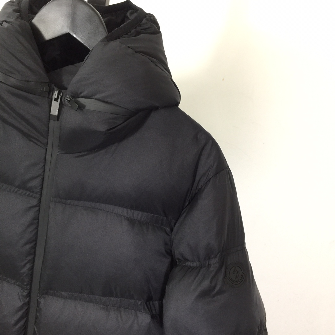 Moncler Masac Short Down Jacket - EUR FASHION