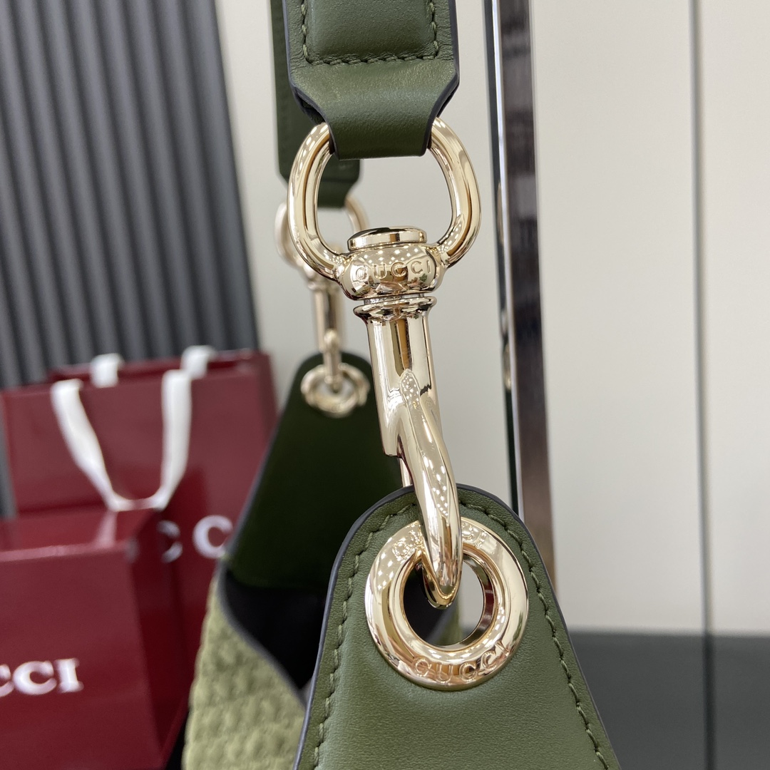 Gucci B Medium Shoulder Bag - EUR FASHION