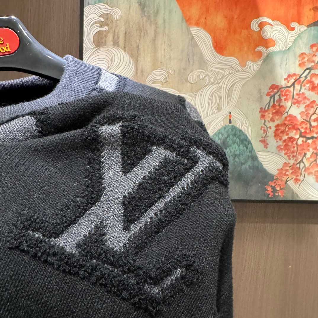 Louis Vuitton Textured Cotton Crewneck   - EUR FASHION