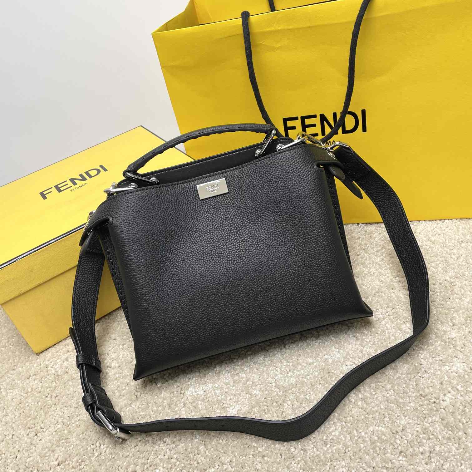 Fendi Peekaboo  - EUR FASHION