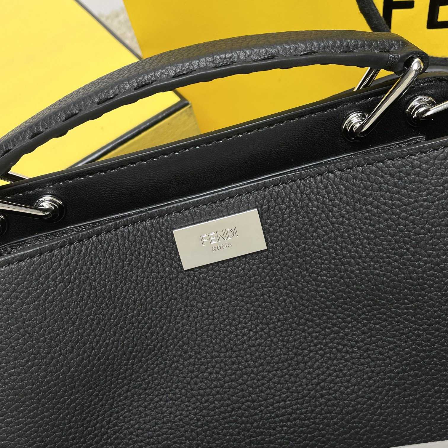 Fendi Peekaboo  - EUR FASHION