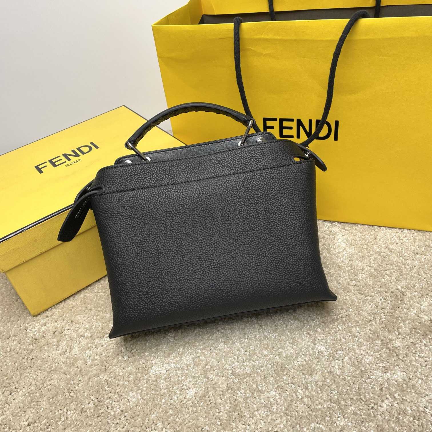 Fendi Peekaboo  - EUR FASHION