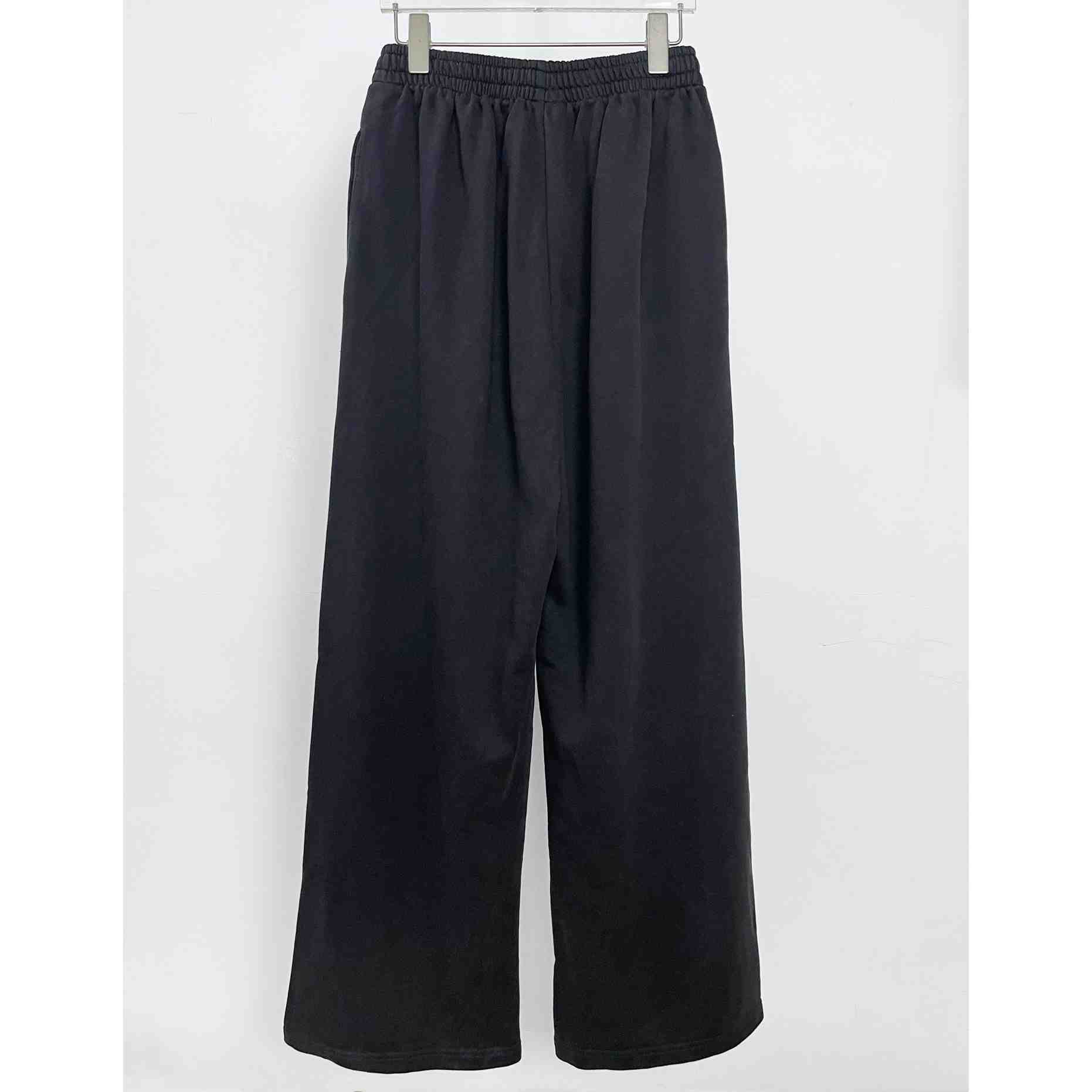 Balenciaga Under Armour® Baggy Sweatpants In Black - EUR FASHION