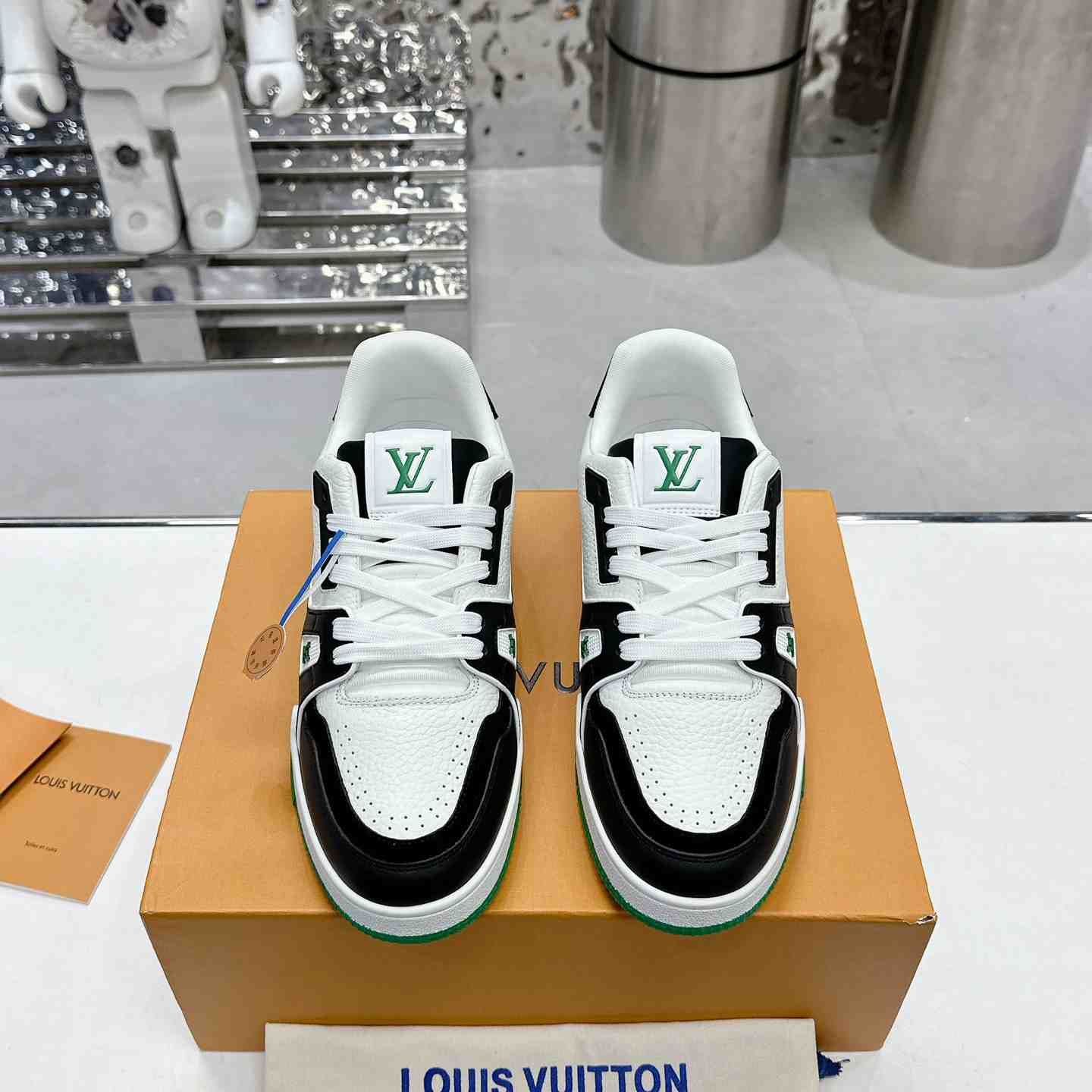 Louis Vuitton LV Trainer Sneaker  1ADDXU - EUR FASHION