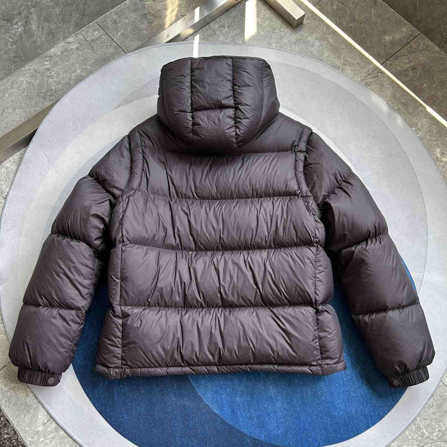 Moncler Cyclone 2-IN-1 Short Down Jacket - EUR FASHION