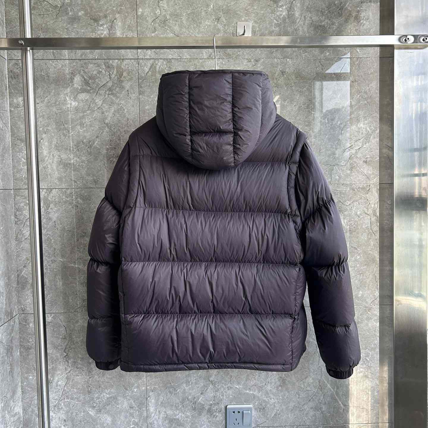 Moncler Cyclone 2-IN-1 Short Down Jacket - EUR FASHION