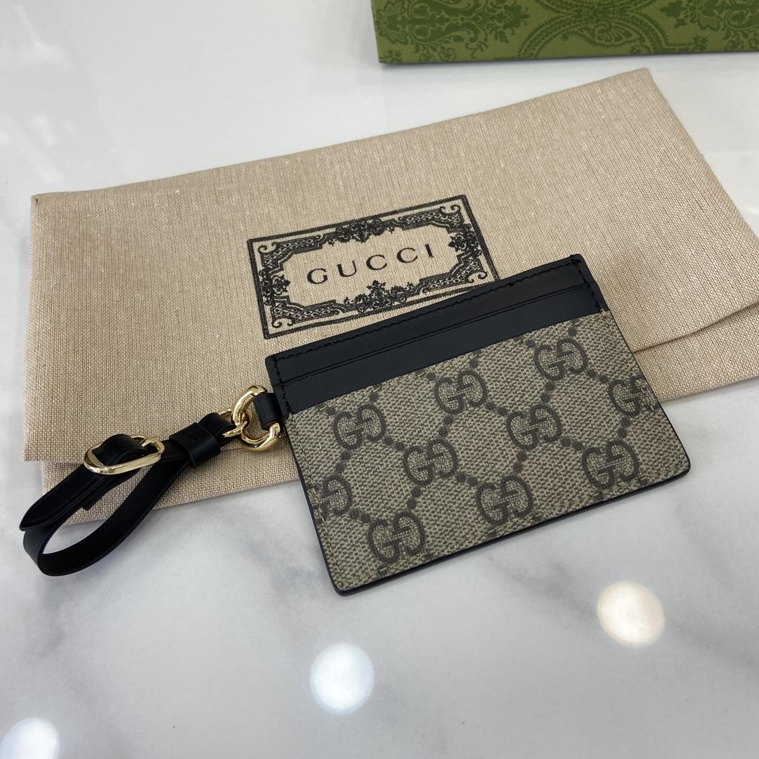 Gucci GG Emblem Card Case With Strap - EUR FASHION