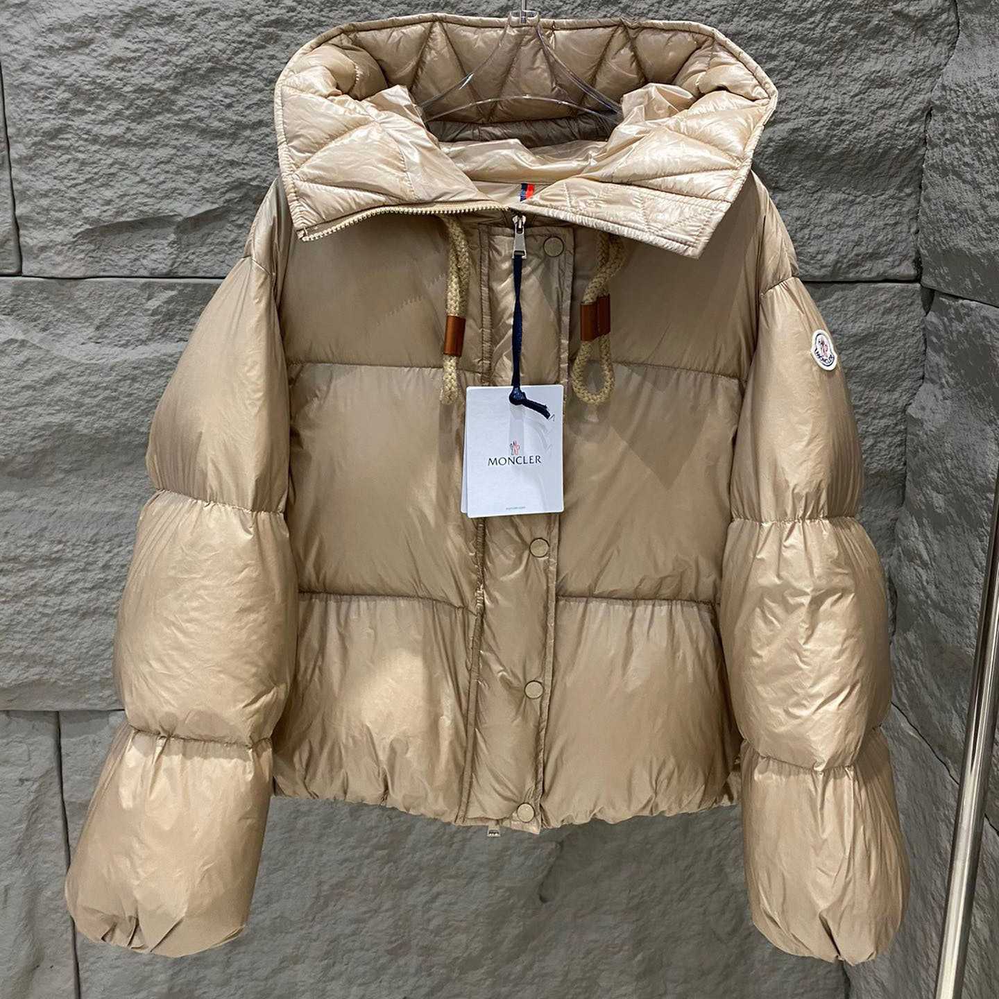 Moncler Borey Short Down Jacket - EUR FASHION