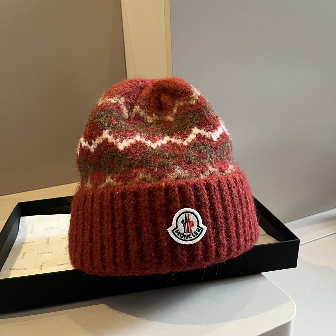 Moncler Beanie  - EUR FASHION