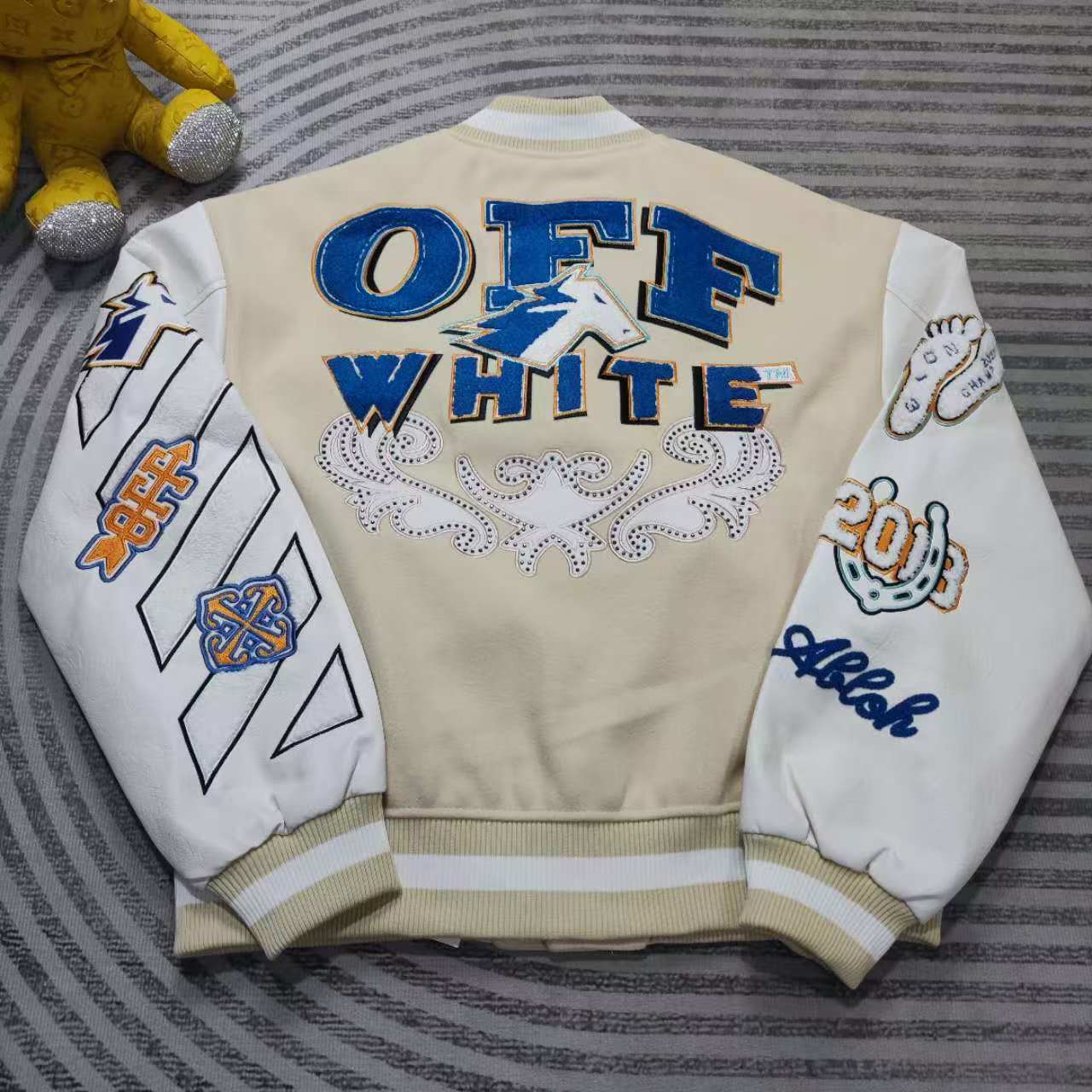 Off-White Wo Thunderbolt Varsity - EUR FASHION