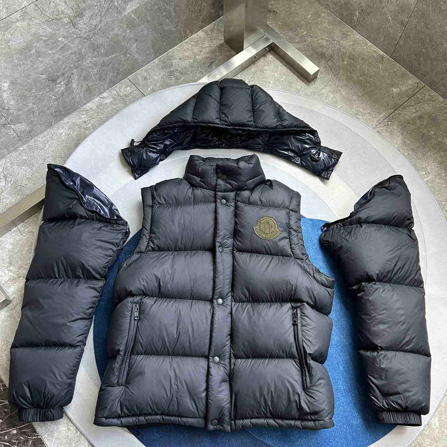 Moncler Cyclone 2-IN-1 Short Down Jacket - EUR FASHION