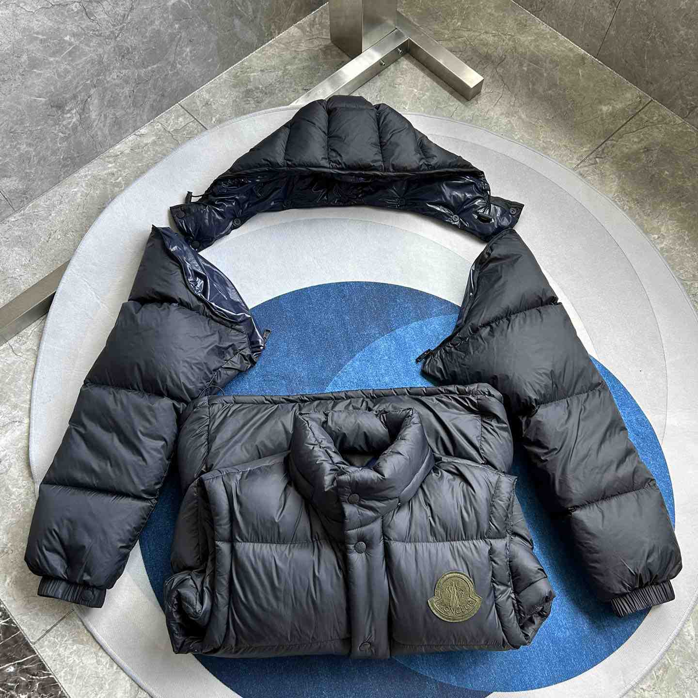 Moncler Cyclone 2-IN-1 Short Down Jacket - EUR FASHION