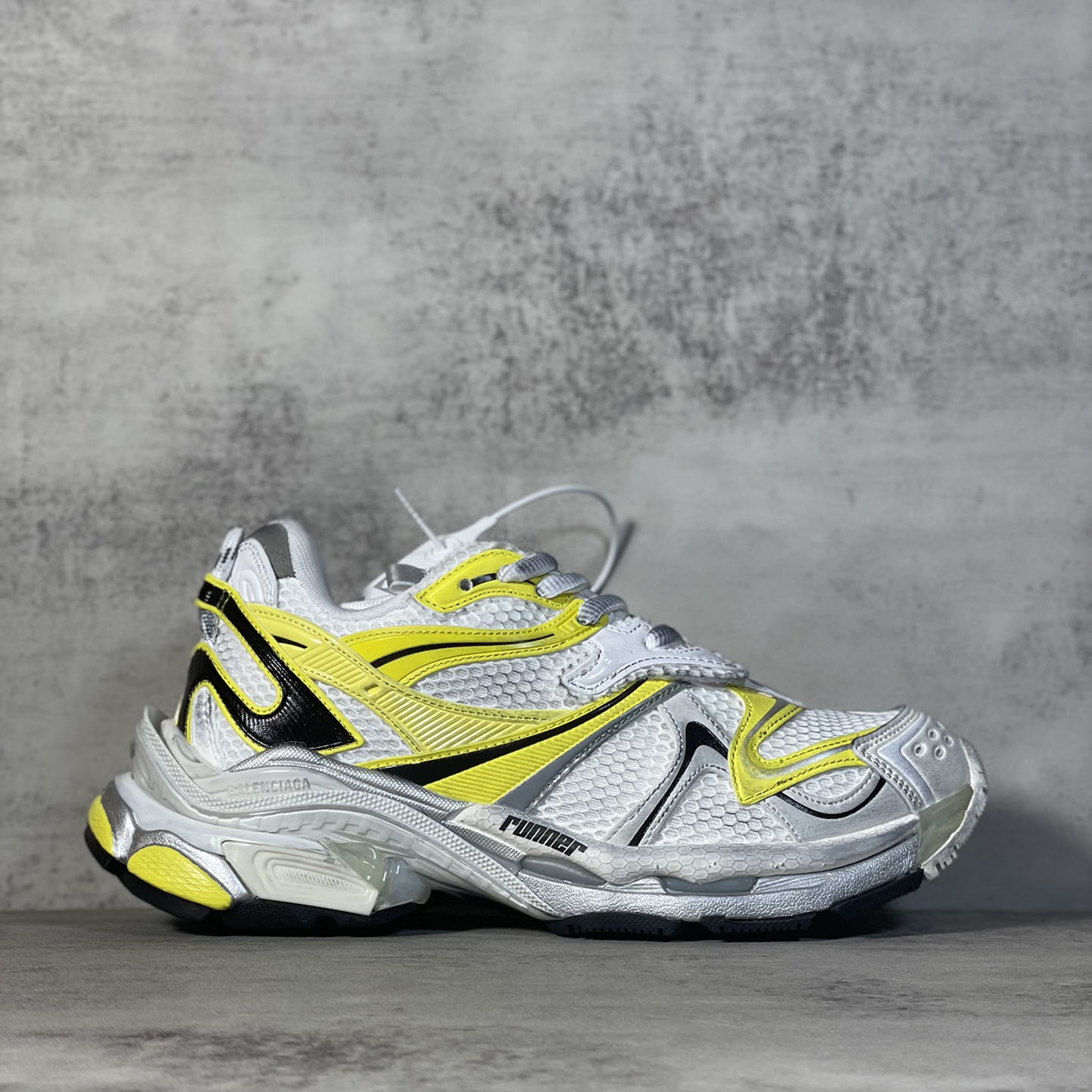 Balenciaga Runner 2.0 Sneaker In White, Yellow And Black Mesh And Polyurethane - EUR FASHION