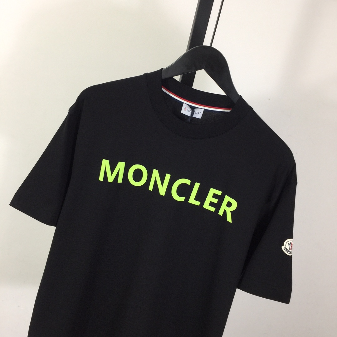 Moncler Logo T-Shirt - EUR FASHION