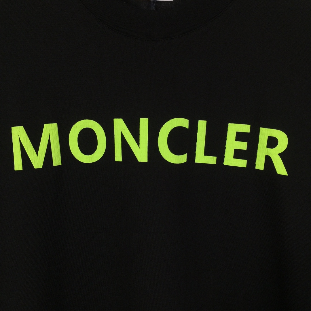 Moncler Logo T-Shirt - EUR FASHION