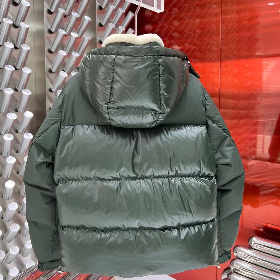 Moncler Bayuda Puffer Jacket Green - EUR FASHION