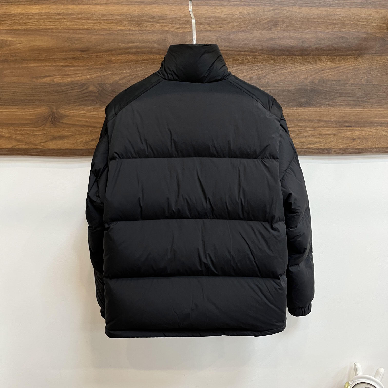 Moncler Short Down Puffer Jackets - EUR FASHION