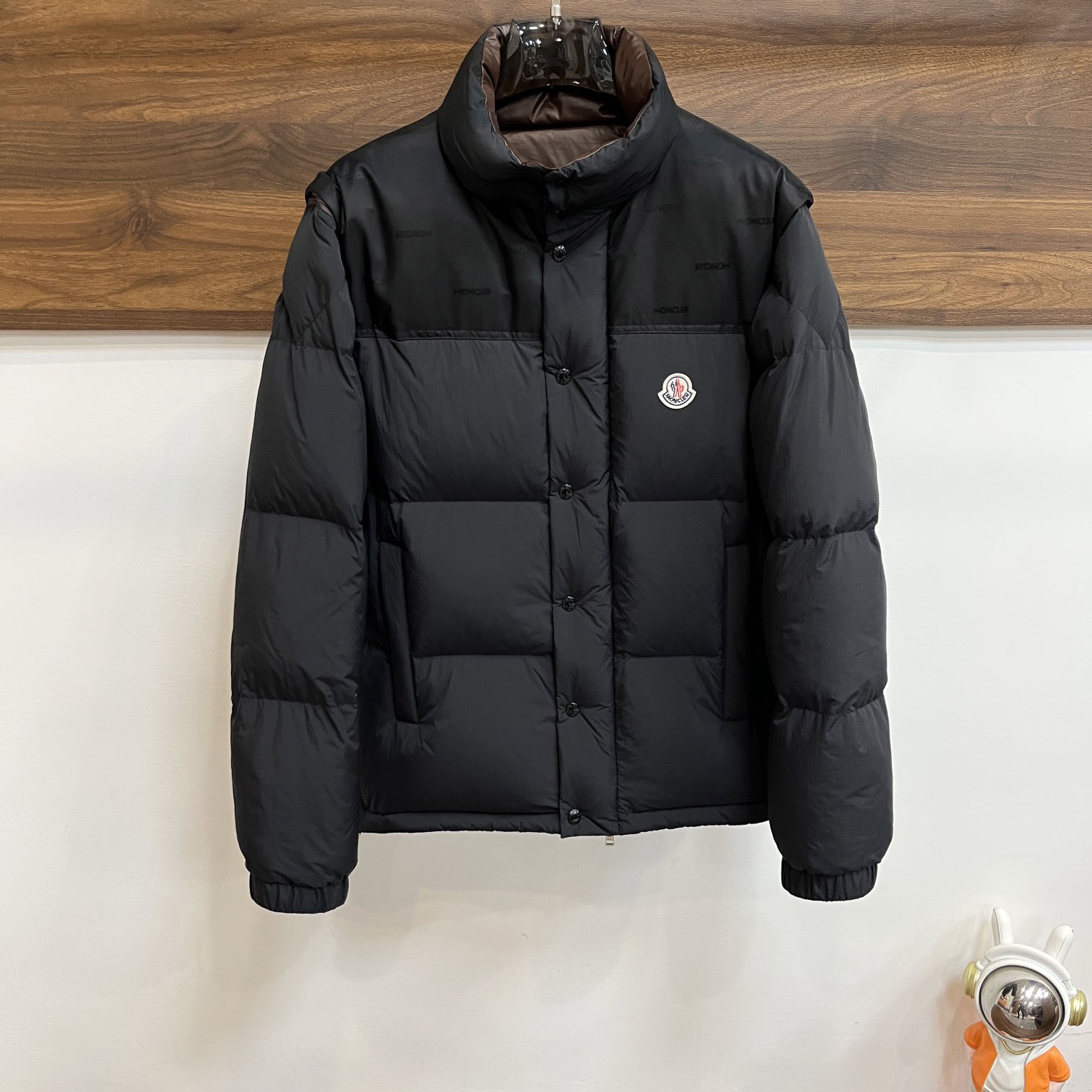 Moncler Short Down Puffer Jackets - EUR FASHION