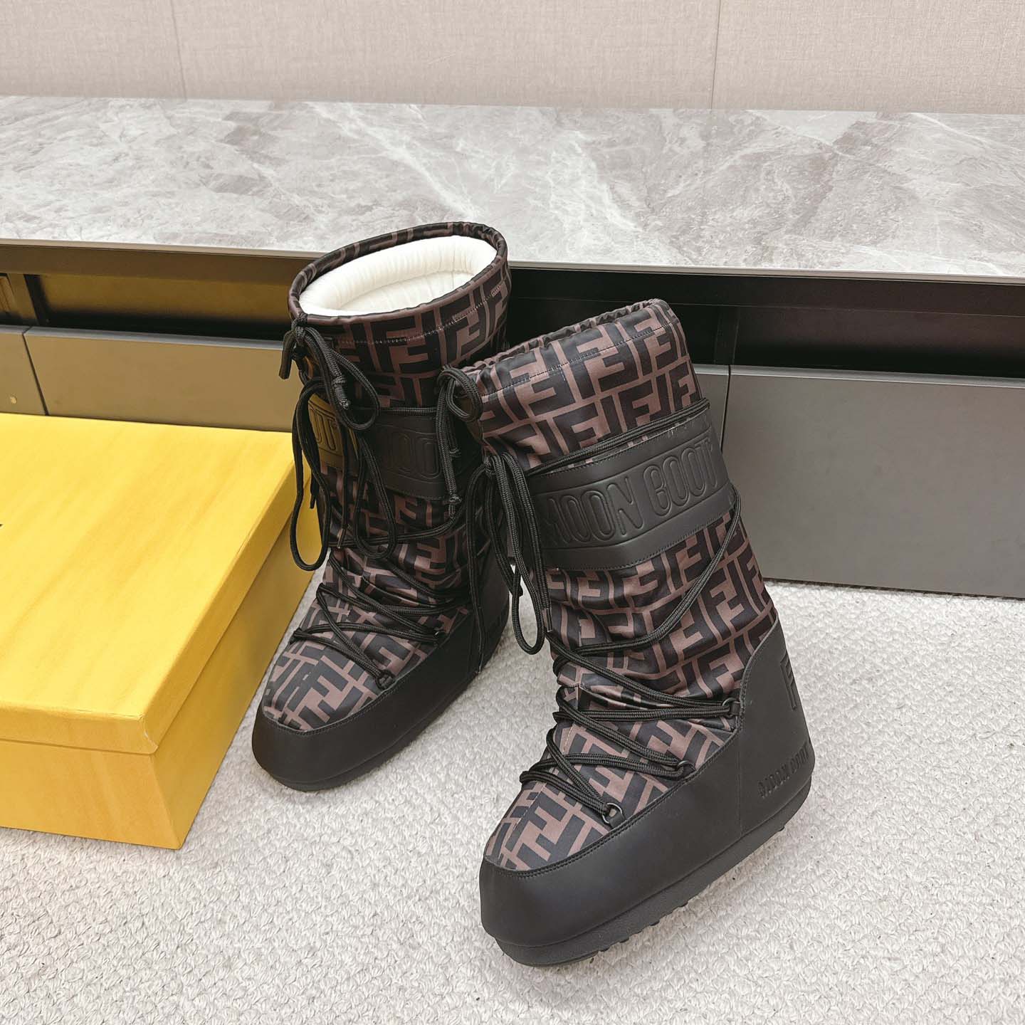 Fendi FF Motif Moon Boots - EUR FASHION