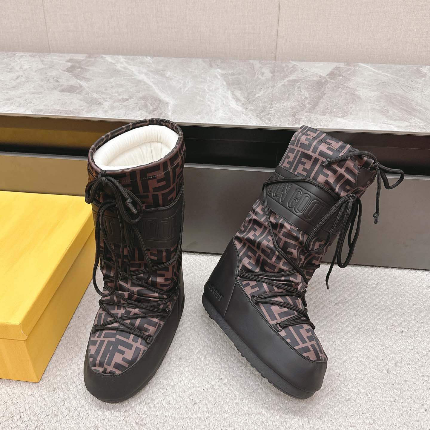 Fendi FF Motif Moon Boots - EUR FASHION