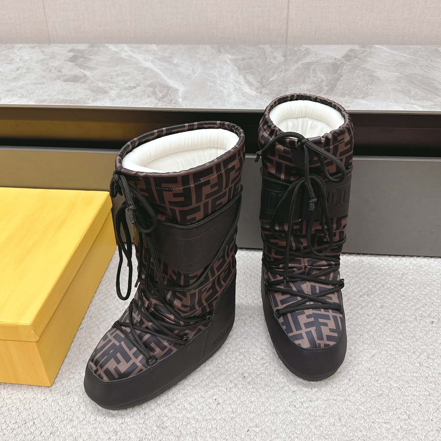 Fendi FF Motif Moon Boots - EUR FASHION