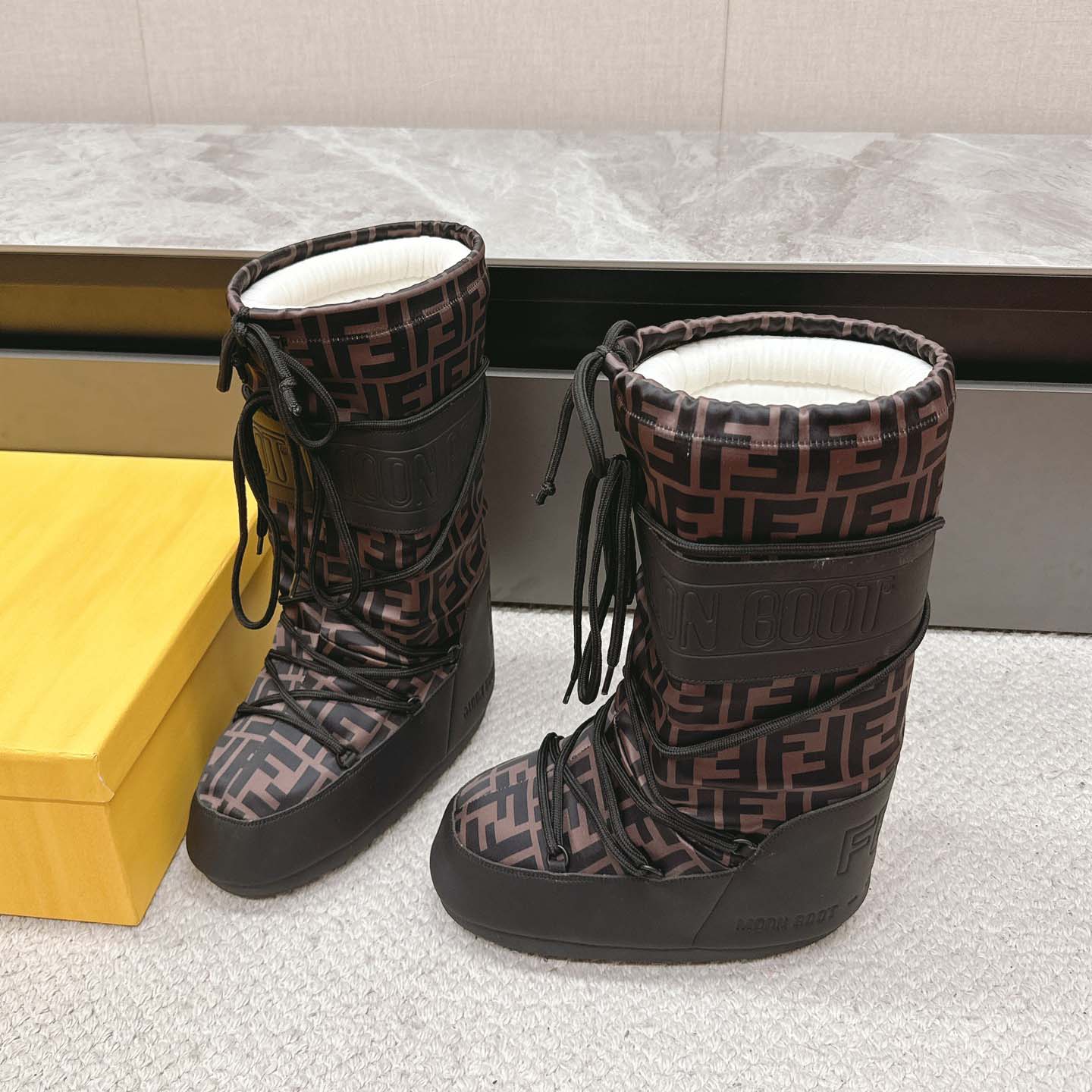 Fendi FF Motif Moon Boots - EUR FASHION