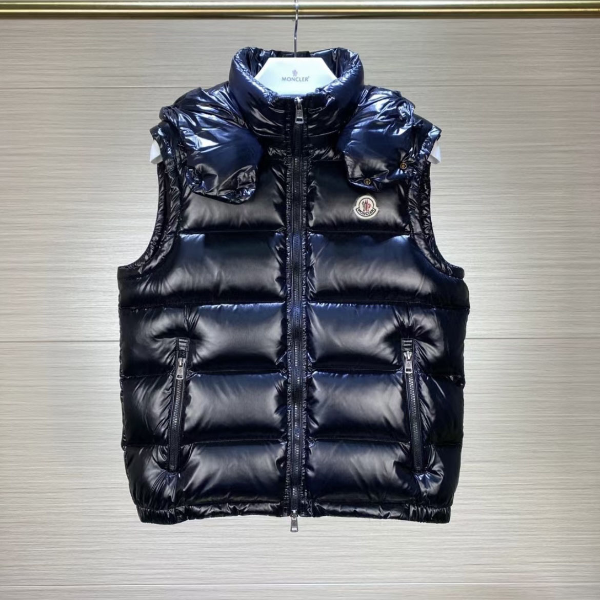 Moncler Bormes Vest - EUR FASHION