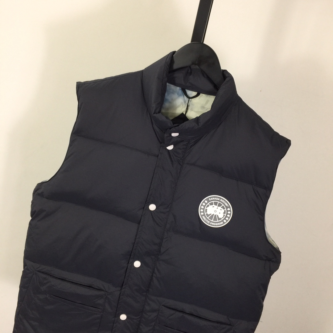 Canada Goose Down Vest - EUR FASHION