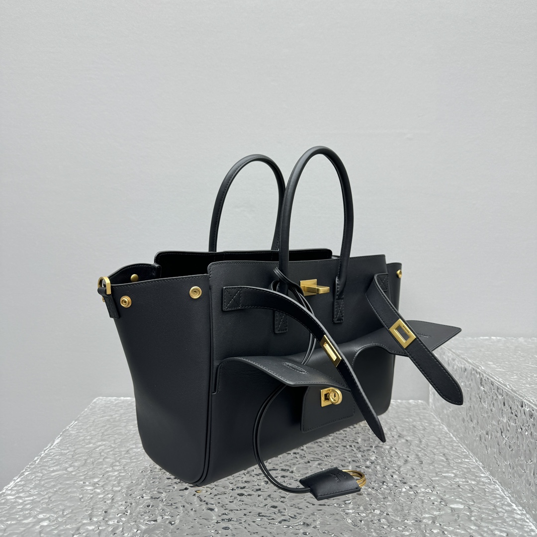 Balenciaga Bel Air Small Carry All Bag in black - EUR FASHION