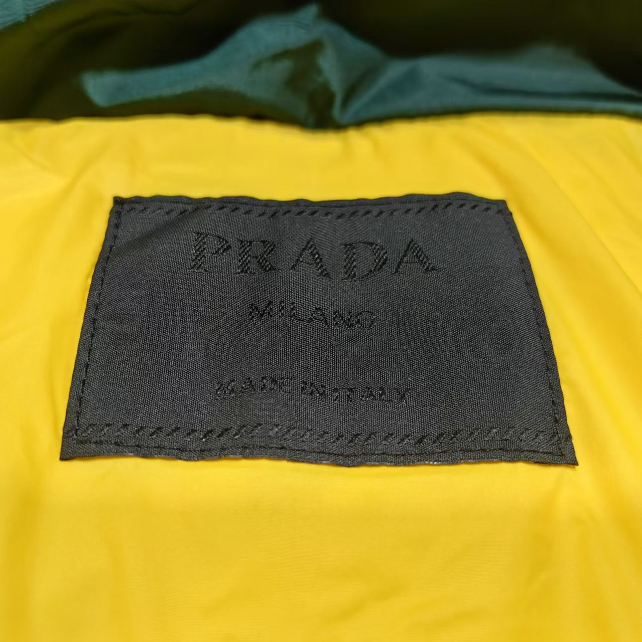 Prada Cropped Re-Nylon Down Jacket - EUR FASHION