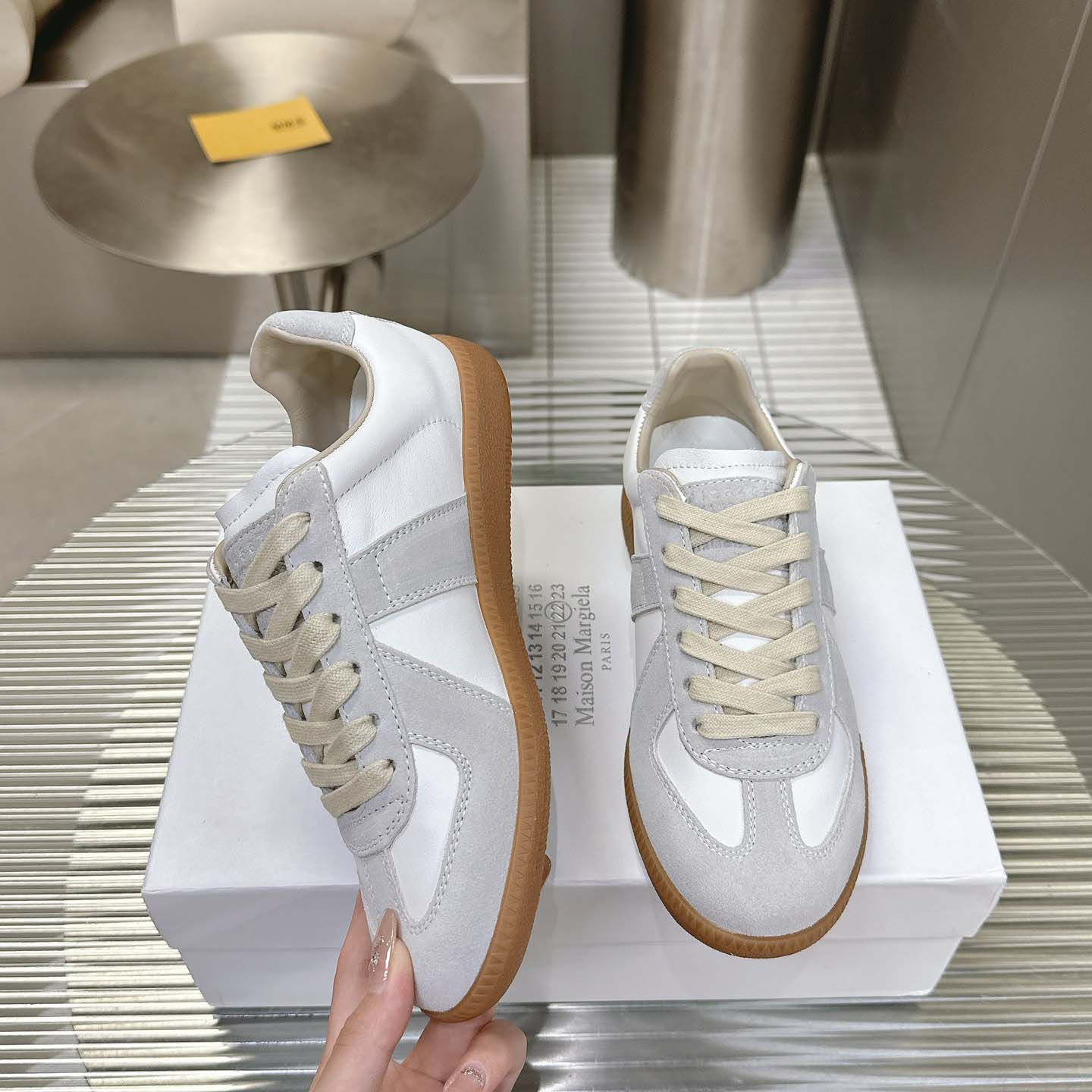 Maison Margiela Low-top Sneakers - EUR FASHION