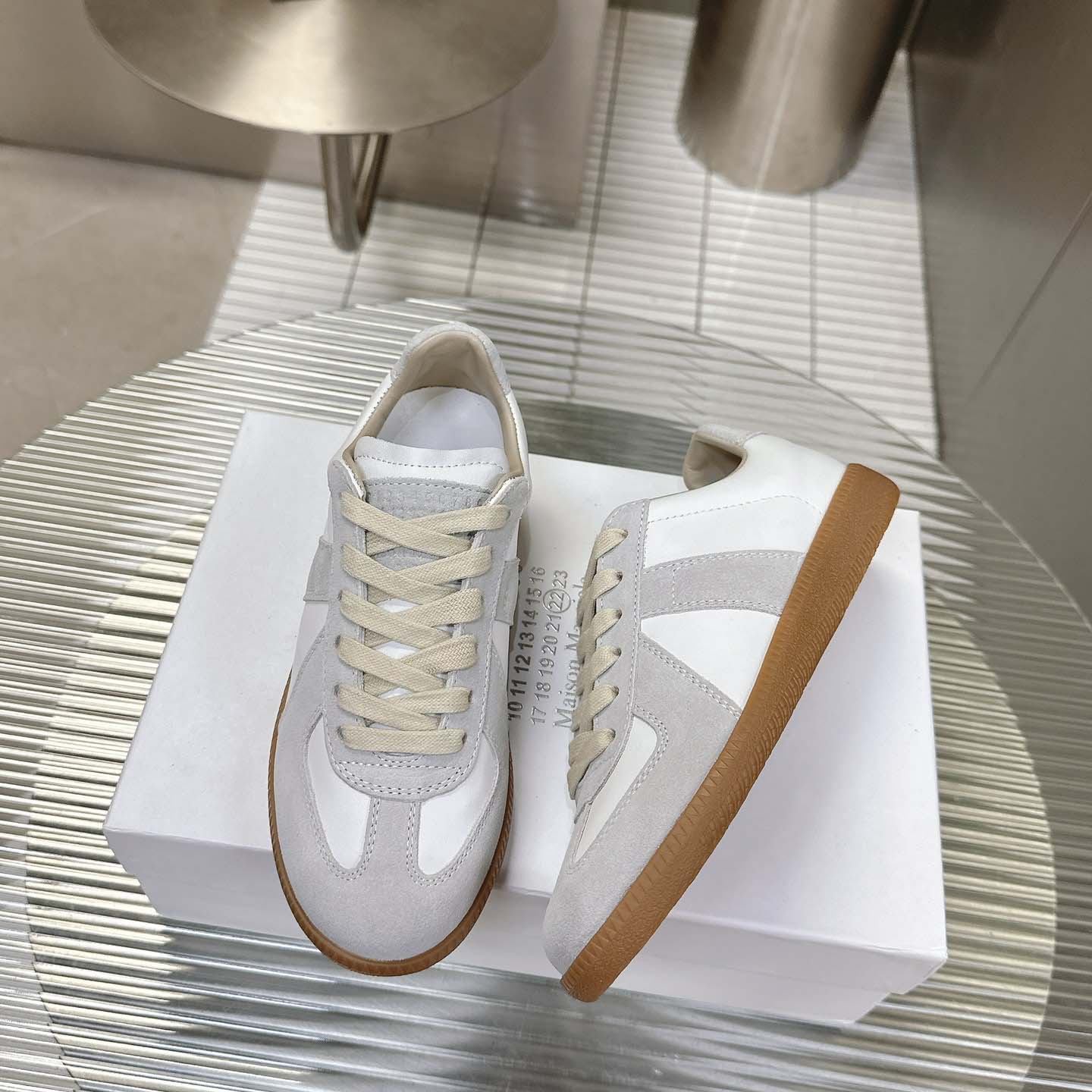 Maison Margiela Low-top Sneakers - EUR FASHION