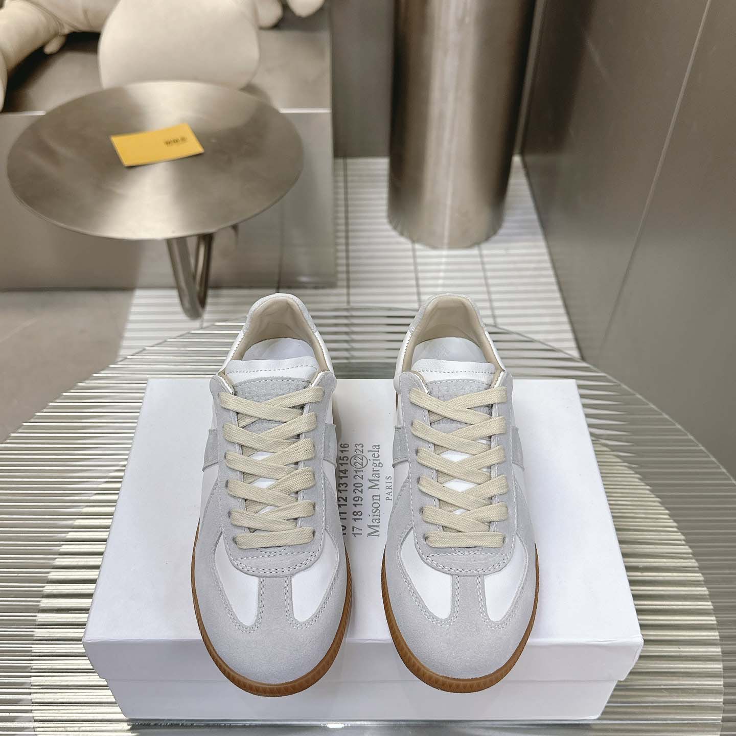 Maison Margiela Low-top Sneakers - EUR FASHION