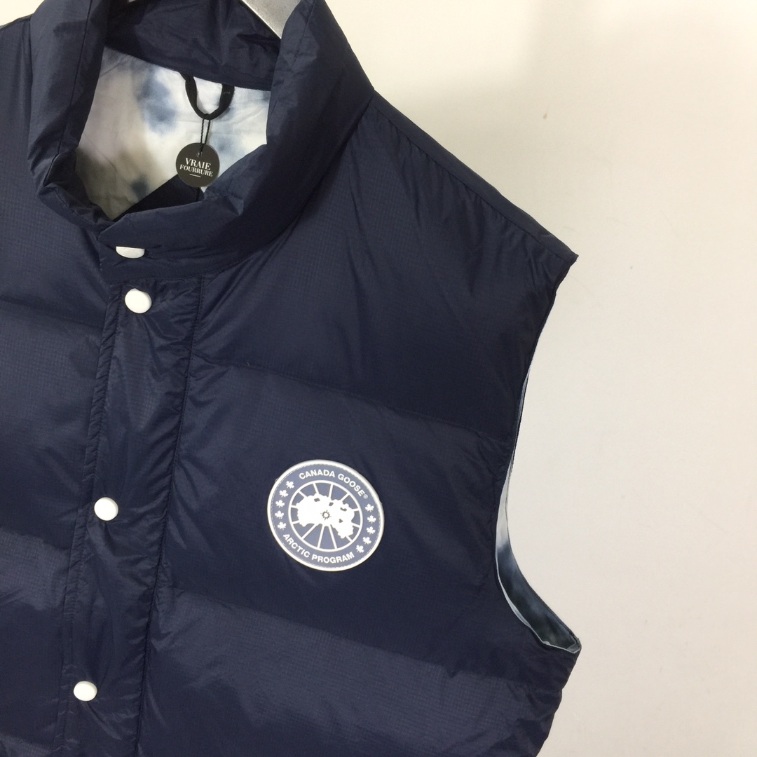 Canada Goose Down Vest - EUR FASHION