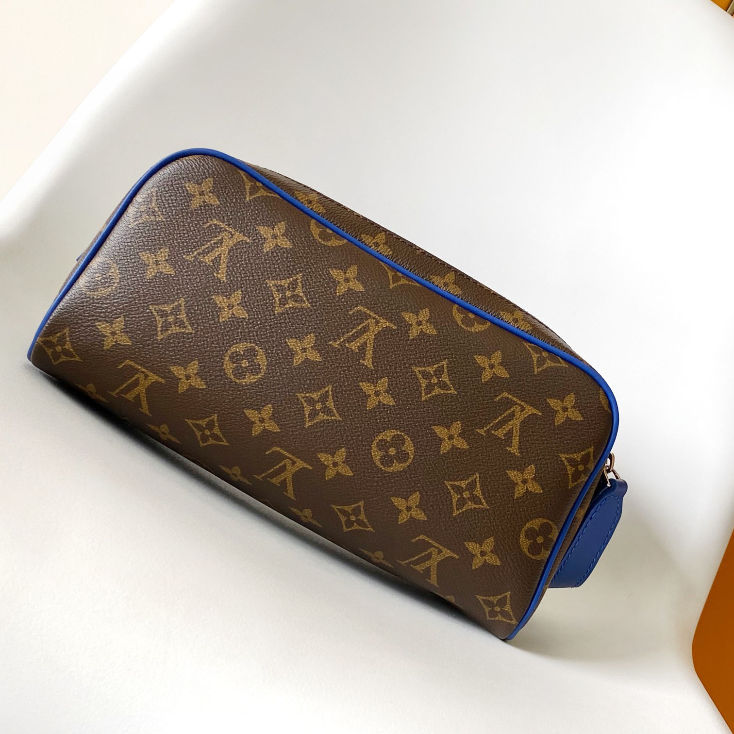 Louis Vuitton Dopp Kit    M12642 - EUR FASHION