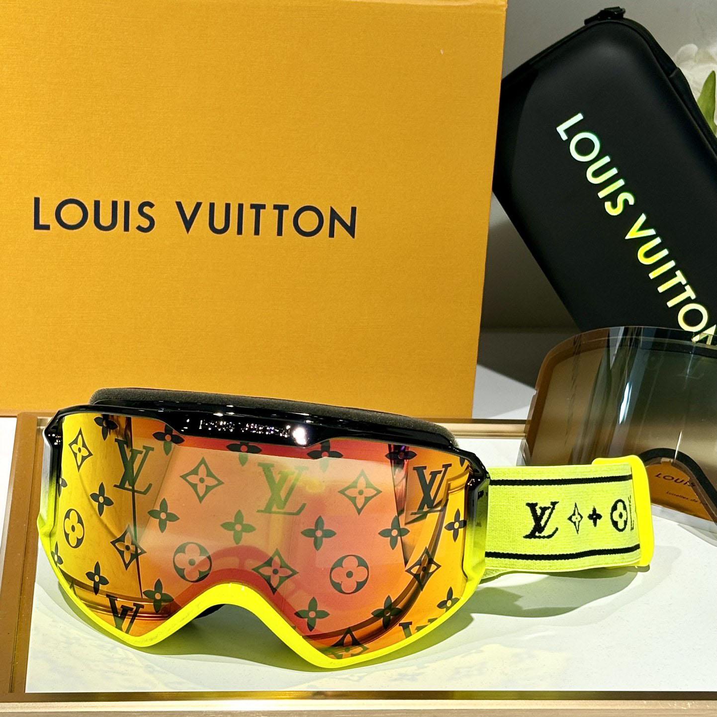 Louis Vuitton LV Snow Mask     - EUR FASHION