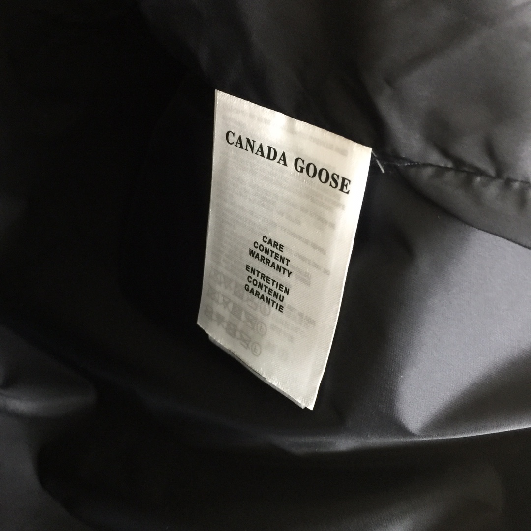 Canada Goose Black Label Down Vest - EUR FASHION