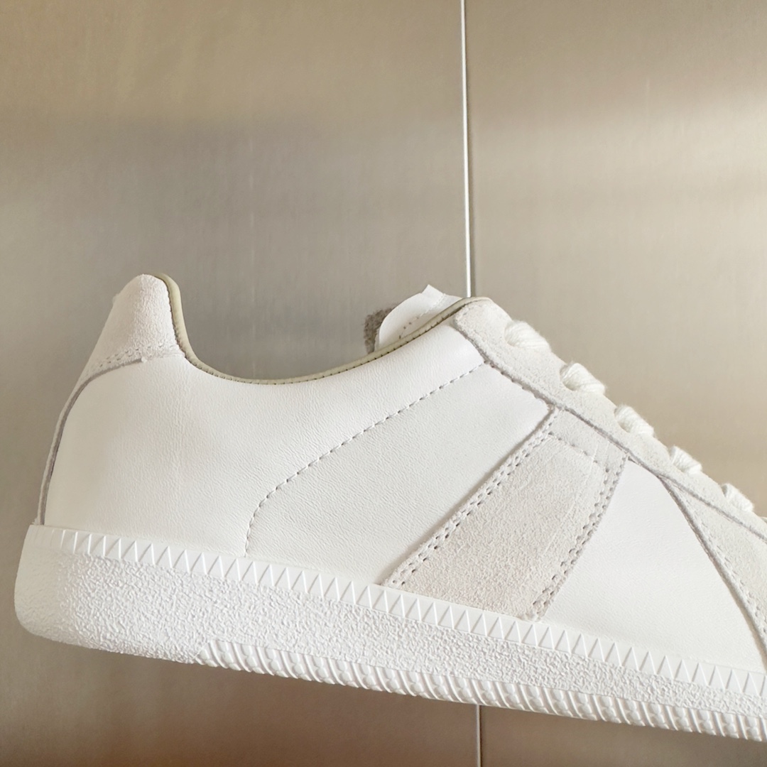 Maison Margiela Low-top Sneakers - EUR FASHION